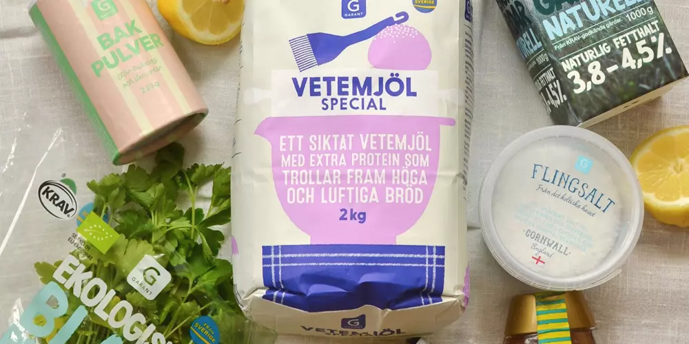 Varor från Garant samlat på ett bord