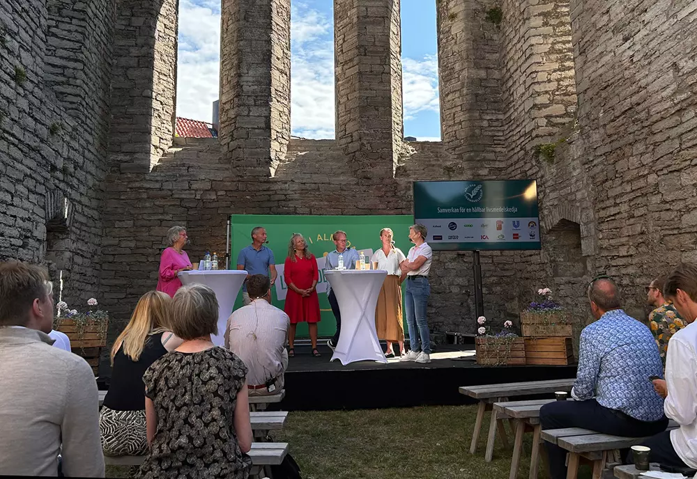 Axfoods hållbarhetschef Åsa Domeij deltar i ett seminarium på Almedalsveckan 2023